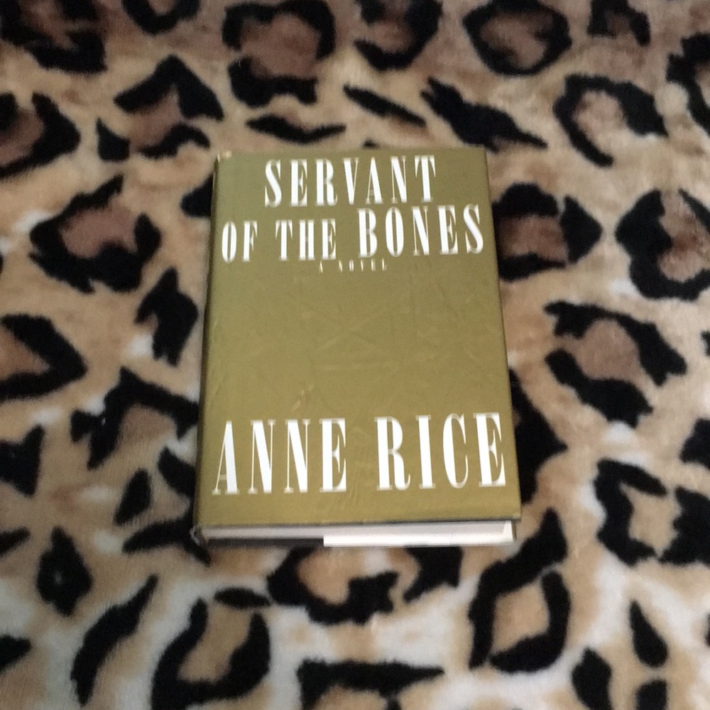 Gently used Anne Rice Servant of the Bones